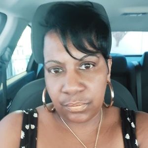 Meet your Posher, Edna